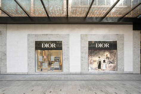 christian Dior queens plaza